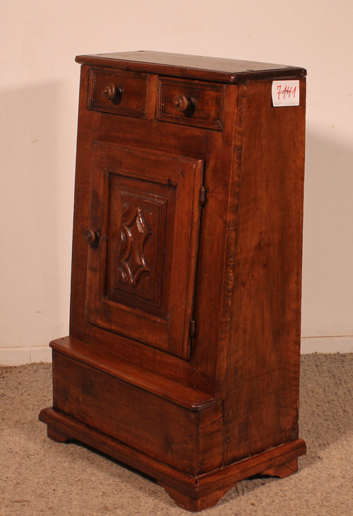 Italian Oratory In Walnut - 17th Century