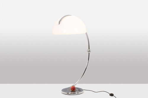 Elio Martinelli. Lampadaire en métal chromé. Années 1970. LS6062819A