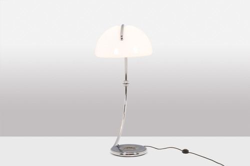 Elio Martinelli. Lampadaire en métal chromé. Années 1970. LS6062819A