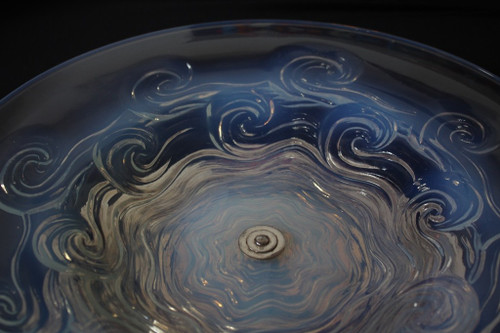 Opalescent glass bowl on foot circa 1930 in the style of Sabino and Lalique