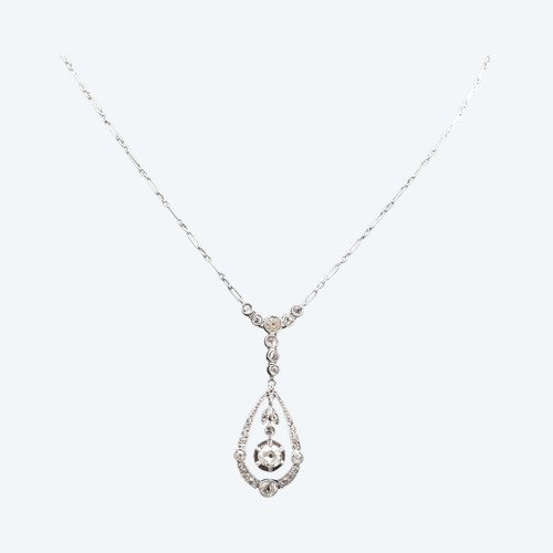 Collana con ciondolo con diamanti, 1910 circa.