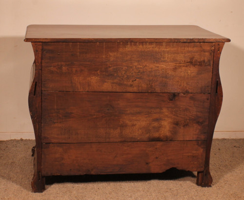 Petite Commode Tombeau En Noyer- 18° Siècle