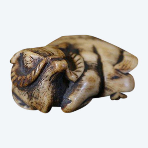 Netsuke aus Hirschhorn vom Reisfeldbüffel