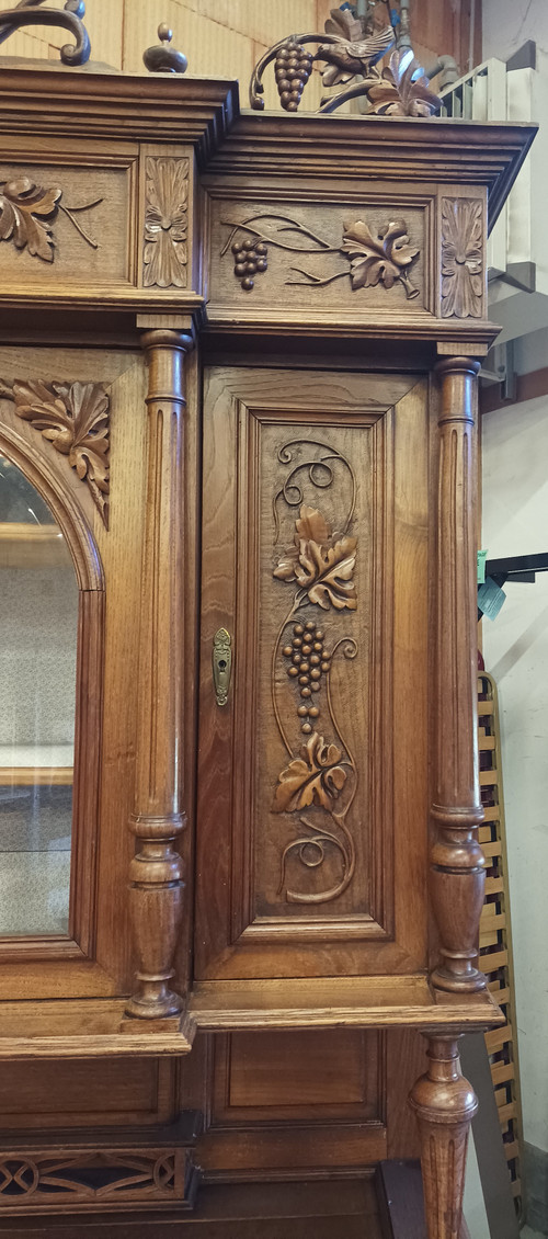 Carved oak sideboard with grapevine decoration Art Nouveau period