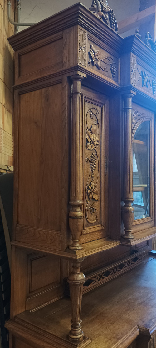 Carved oak sideboard with grapevine decoration Art Nouveau period