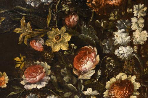 Andrea Scacciati (Florence 1642-1710), Composition De Fleurs Dans Un Vase En Relief (2 De 3)