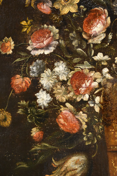 Andrea Scacciati (Florence 1642-1710), Composition De Fleurs Dans Un Vase En Relief (2 De 3)