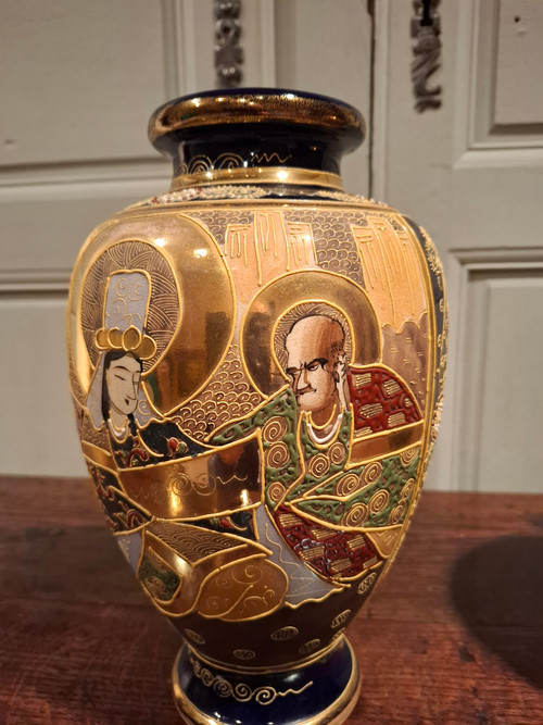 Paire de vases en céramique, De Satsuma Japon Epoque XIXème siècle.