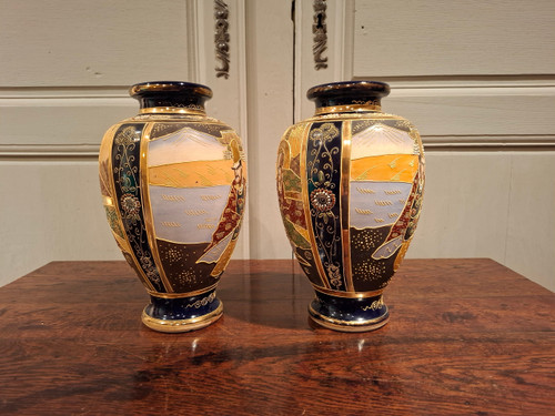 Paire de vases en céramique, De Satsuma Japon Epoque XIXème siècle.