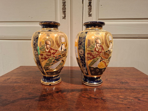 Paire de vases en céramique, De Satsuma Japon Epoque XIXème siècle.