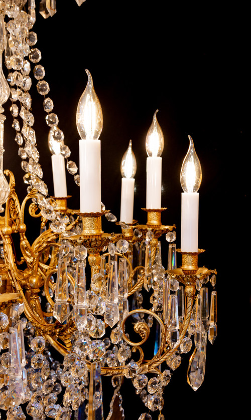 Louis XVI Style Chandelier in the Shape of a Rod in Chiseled Gilded Bronze and Cut Crystal Signed Po