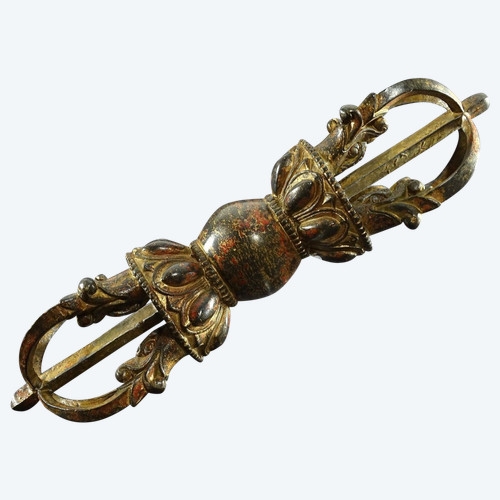 Tibet, Ende des 19. Jahrhunderts, Wichtiger Lama Vajra Aus Bronze Lackiert Und Vergoldet.