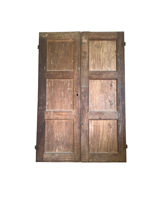 Walnut doorway from the 1700s