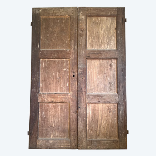 Walnut doorway from the 1700s