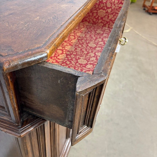 Antique sideboard - cabinet seventeenth century Marche era 600 . Solid walnut. Measures68 x 31 . h 85