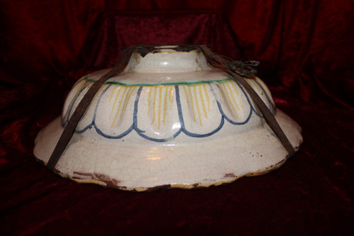 Nevers earthenware salad bowl, floral design with strong gadroons, early 18th century