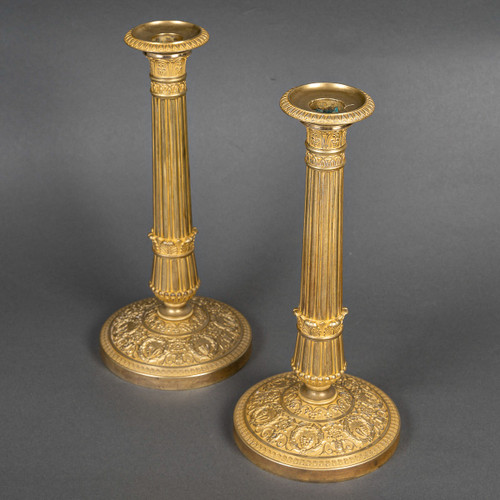 Gerard Jean Galle (1788-1846) Pair of finely chiseled and gilded bronze candlesticks circa 1820