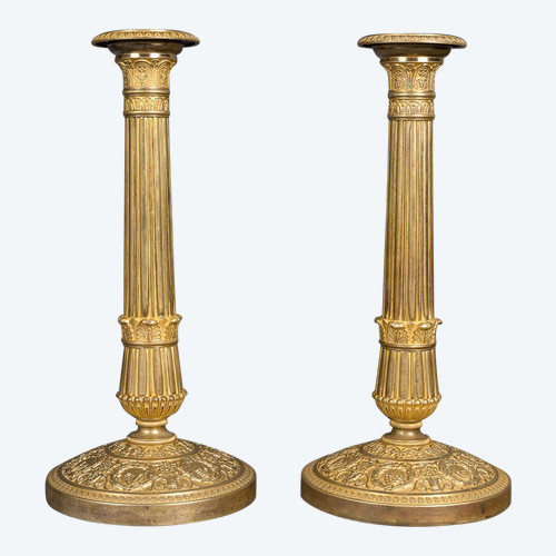 Gerard Jean Galle (1788-1846) Pair of finely chiseled and gilded bronze candlesticks circa 1820