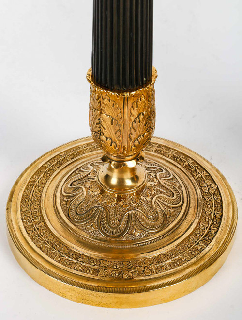 Coppia di candelieri in bronzo dorato e patinato di epoca Impero montati come lampade, 1810 ca.