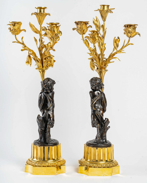 Coppia di candelabri, montati come lampade in stile Luigi XVI, in bronzo con decoro Fauno, 1860-1880 ca.