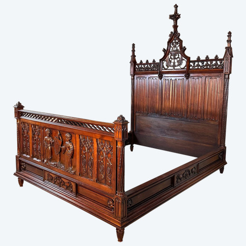 Neo-Gothic walnut bed 19th century