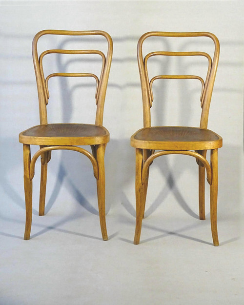 Deux chaises N° 248a de KOHN, vers 1905, noyer clair- no Thonet