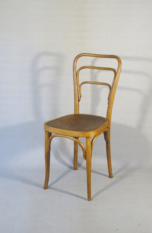 Deux chaises N° 248a de KOHN, vers 1905, noyer clair- no Thonet