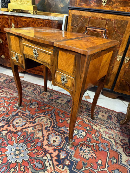 LOUIS XV PERIOD DRESSING TABLE