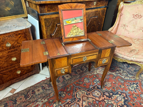 LOUIS XV PERIOD DRESSING TABLE