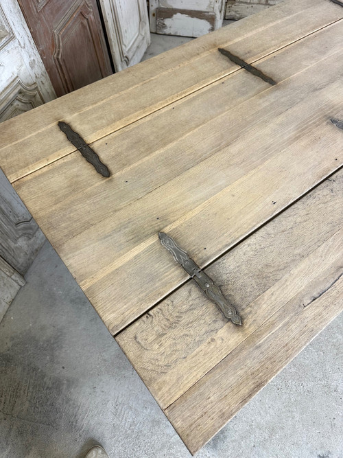 20th century oak middle table