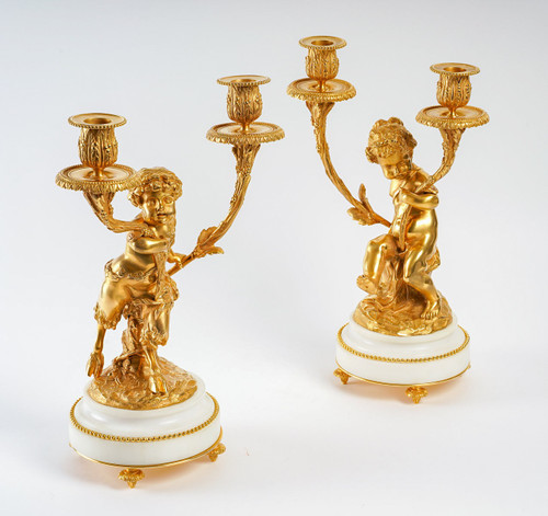 Coppia di candelabri Amour et Faune in bronzo dorato in stile Luigi XVI secondo Clodion e Delarue ver