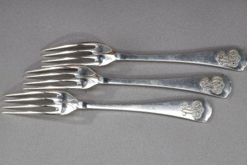 FLATWARE SILVER IN AN OAK CASE BY ALFONSE DEBAIN GOLDSMITH IN PARIS