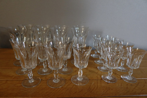 Service de verres en cristal de Baccarat modèle Polignac