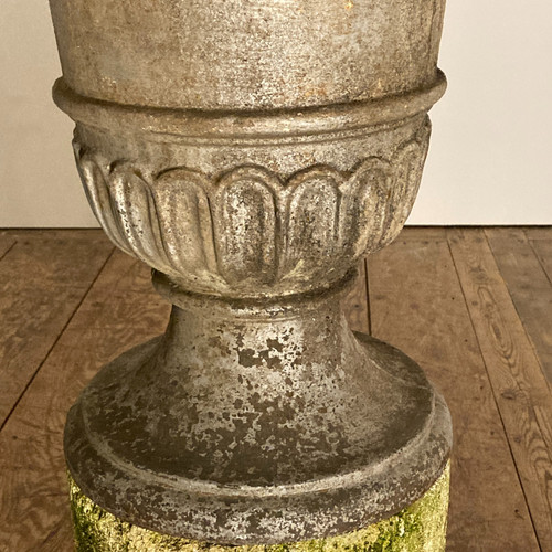 Cast-iron covered vase XVIII