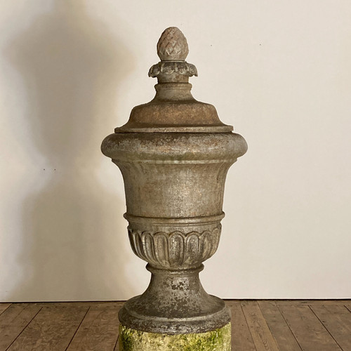 Cast-iron covered vase XVIII