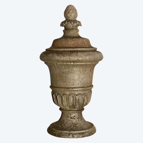 Cast-iron covered vase XVIII