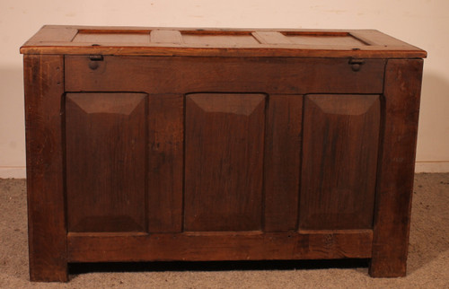 Renaissance Oak Chest - 17th Century