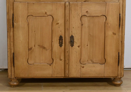 Credenza in pino - Inizio XX secolo