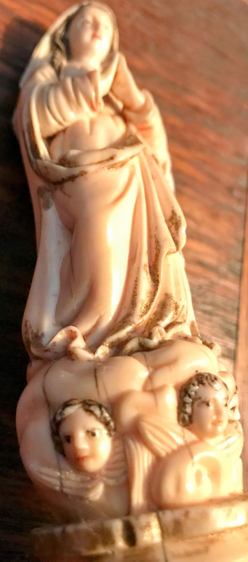 Virgin in ivory Goa 18th century