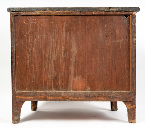 Bon Durand - Small chest of drawers in Satinwood, Rosewood and Kingwood Louis XV period circa 1765