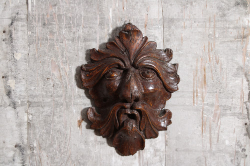 Mascaron "masque Feuillu" In Carved Wood, 17th Century