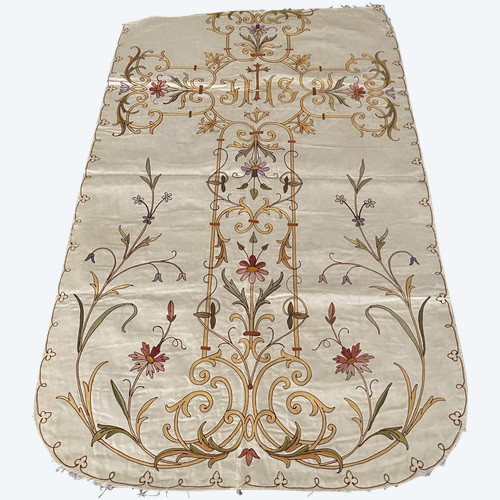 Part de Chasuble En Soie Brodée et fils dorés Religieux XIX ème