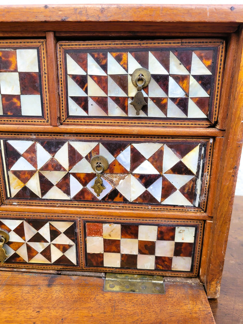 Cabinet Syrien En Marqueterie De Nacre, 19th Century