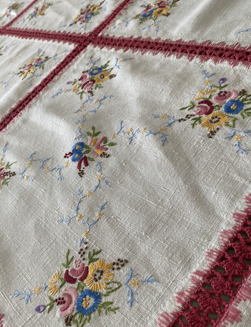 Tablecloth Embroidered With Bouquets Of Flowers 19th century