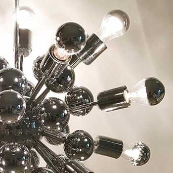 1970 Incredibile lampadario Sputnik di Goffredo Reggiani in cromo. Fatto in Italia