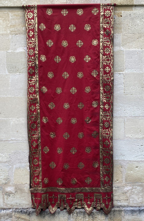 Grand Religious Red and Gold Drape