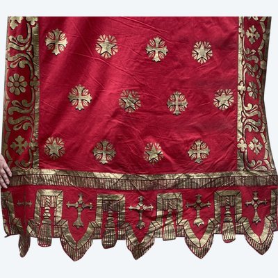 Grand Religious Red and Gold Drape