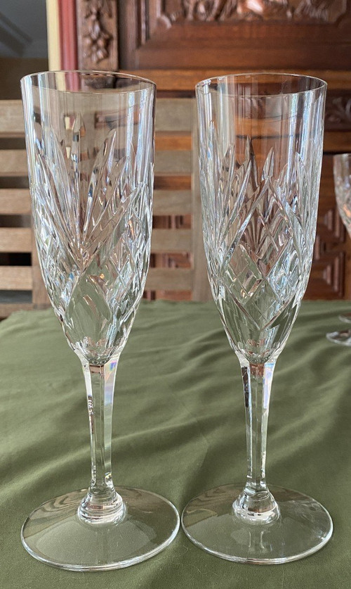 Crystal Glasses St Louis Cut model Chantilly 32 Pieces XX th