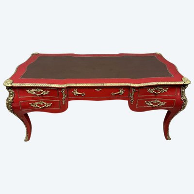 Bureau de centre galbé style Louis XV en laque vers 1900