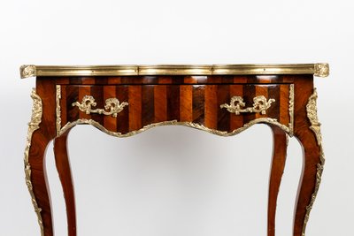 Table à écrire en Palissandre et Bois de Rose époque Napoléon III vers 1850-1870